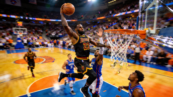 NBA总决赛精彩瞬间 - 球员突破上篮得分